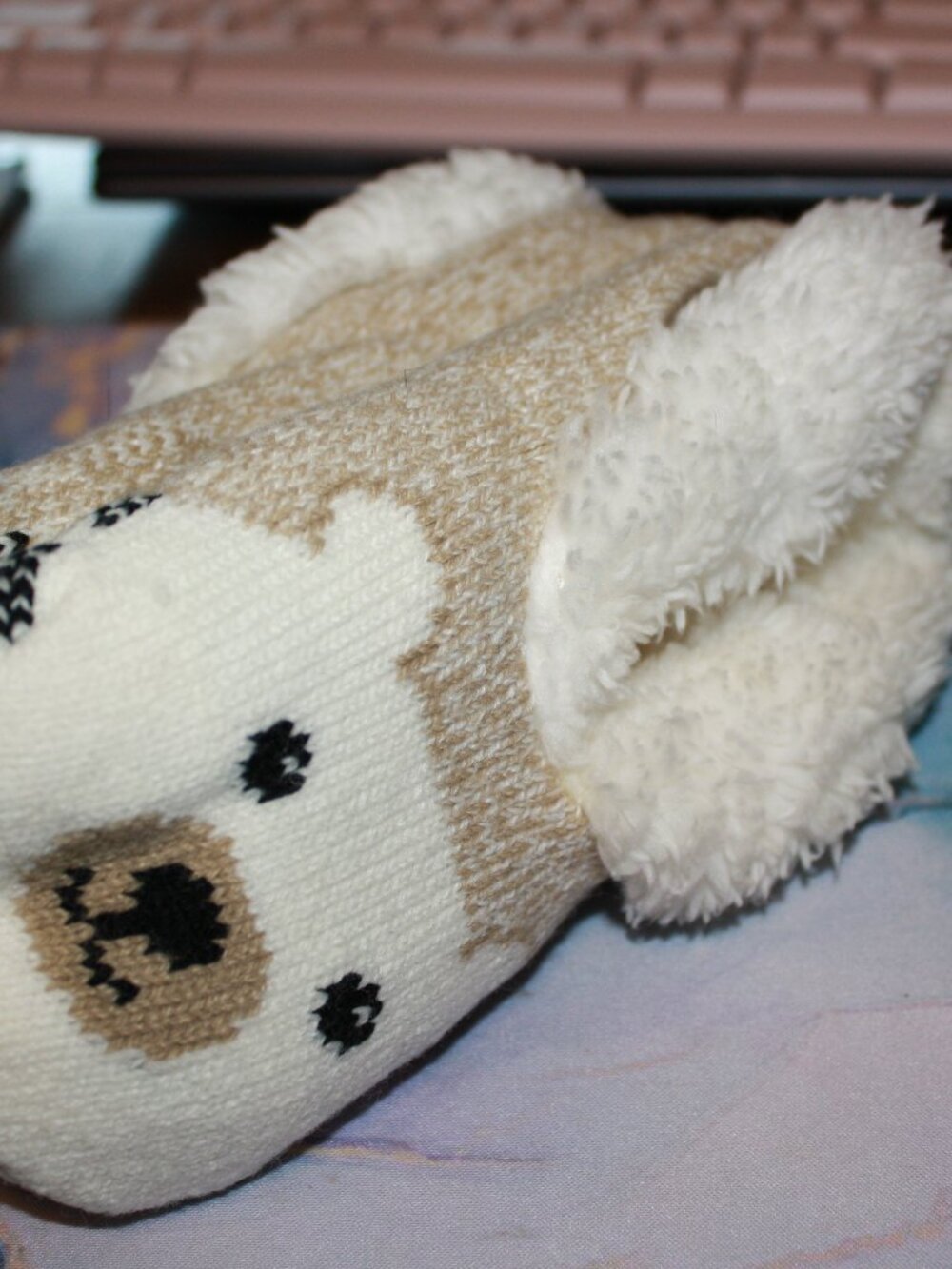 Fuzzy Babba, Bear slippers, Child size 9-11 NWT